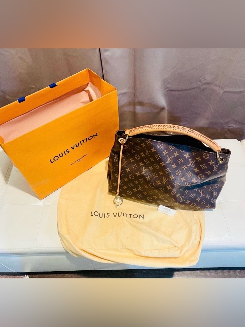 Louis Vuitton Monogram Shoulder Hobo in Brown with Natural Vachetta
